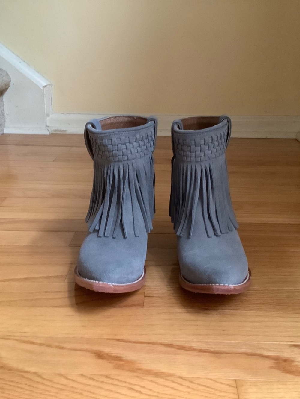 Frye NWOT Sacha Fringe Western Bootie Steel Blue SZ 7.5 - Picture 4 of 14